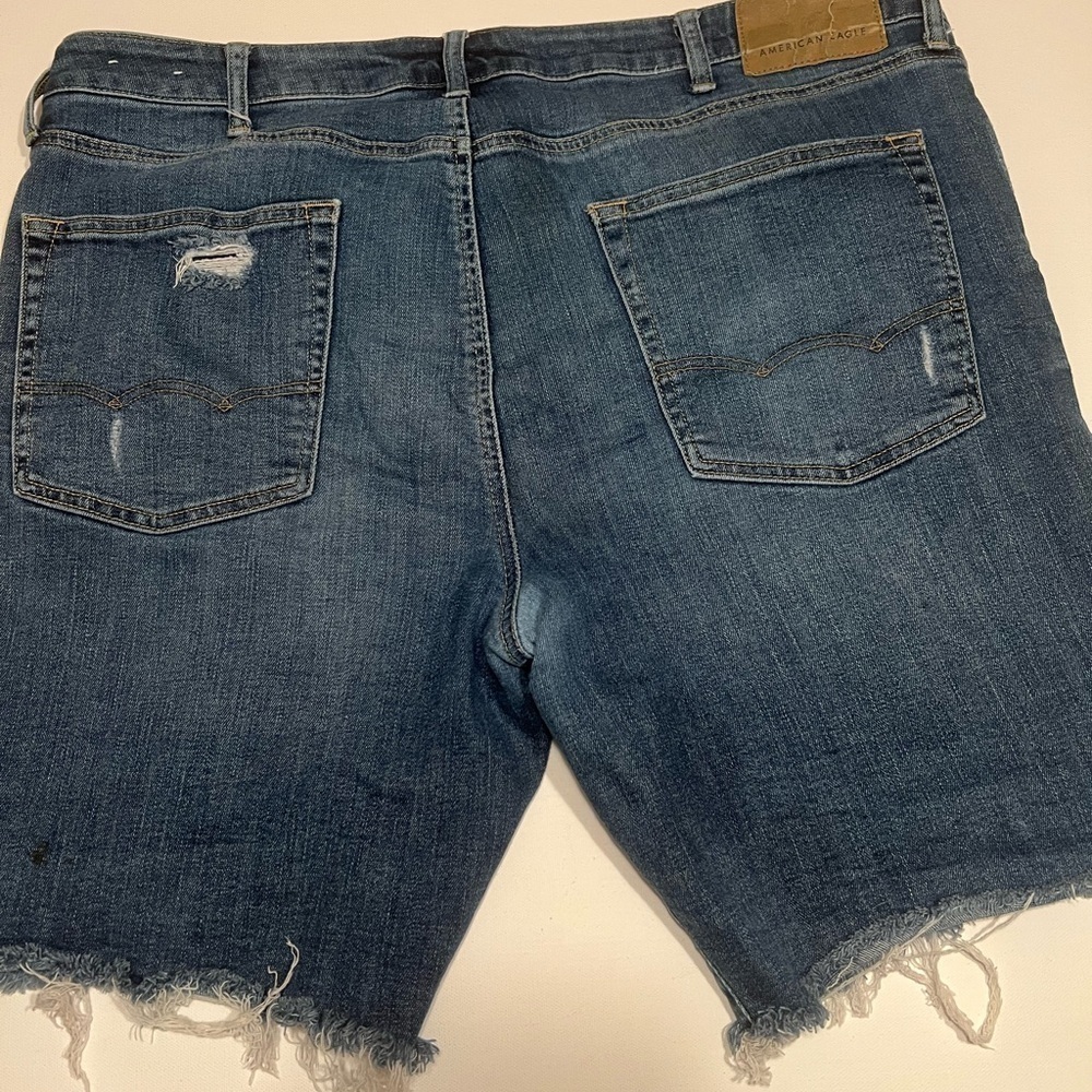 EUC 2019 Men's American Eagle Distressed Denim Shorts Size 38🔥🔥 (R) - Picture 5 of 6
